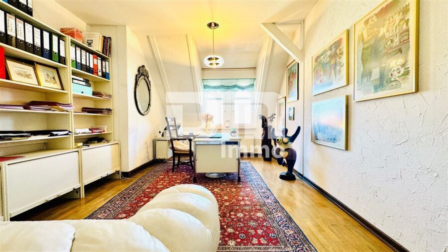 Hochwertige 5-Zi Wohnung in Traumlage mit Balkon in gepflegter Jugendstil-Villa + Panoramablick - Kind / Gäste / Büro